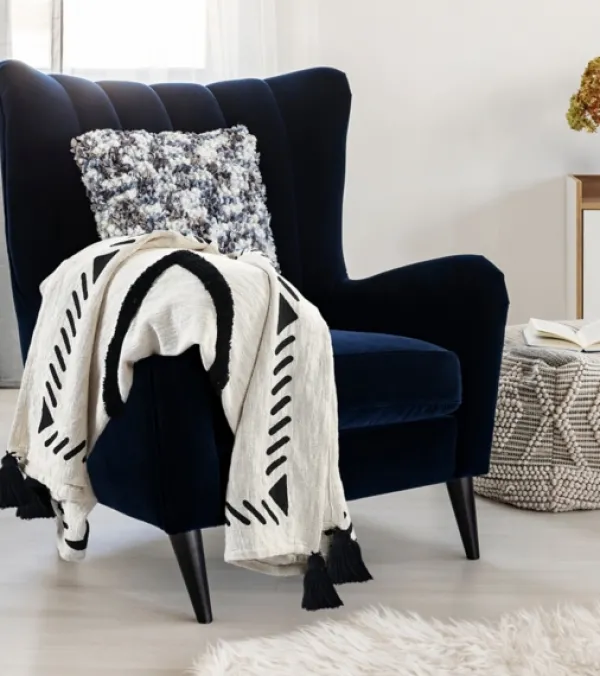 Blankets & Throws-Kirkland's Home Anna Black And White Diamond Throw White/Black