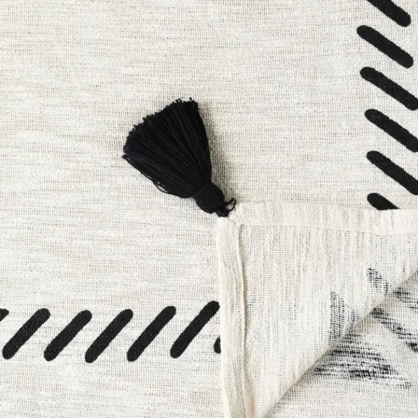 Blankets & Throws-Kirkland's Home Anna Black And White Diamond Throw White/Black