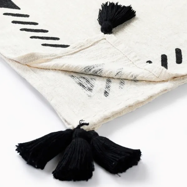 Blankets & Throws-Kirkland's Home Anna Black And White Diamond Throw White/Black