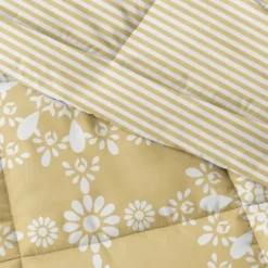 Comforters-Kirkland's Home Daisy Medallion Queen 3-Pc. Comforter Set Yellow