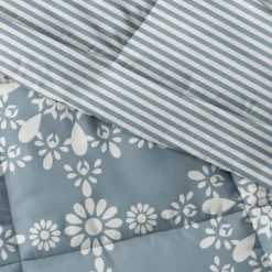Comforters-Kirkland's Home Daisy Medallion Queen 3-Pc. Comforter Set Blue