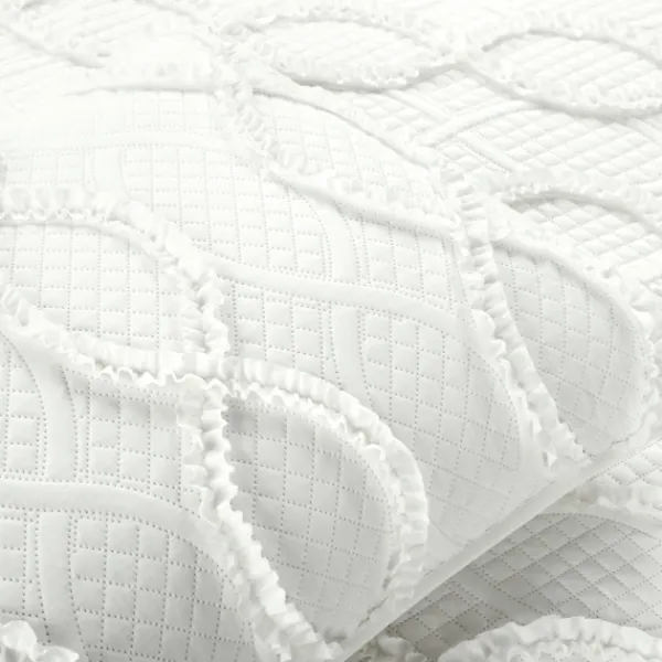 Quilts-Kirkland's Home Daisy Trellis Ruffles 3-Pc. Queen Quilt Set White