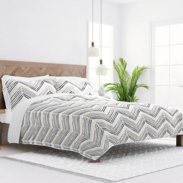 Quilts-Kirkland's Home Gray Chevron Reversible 2-Pc. Twin Quilt Set Gray/White