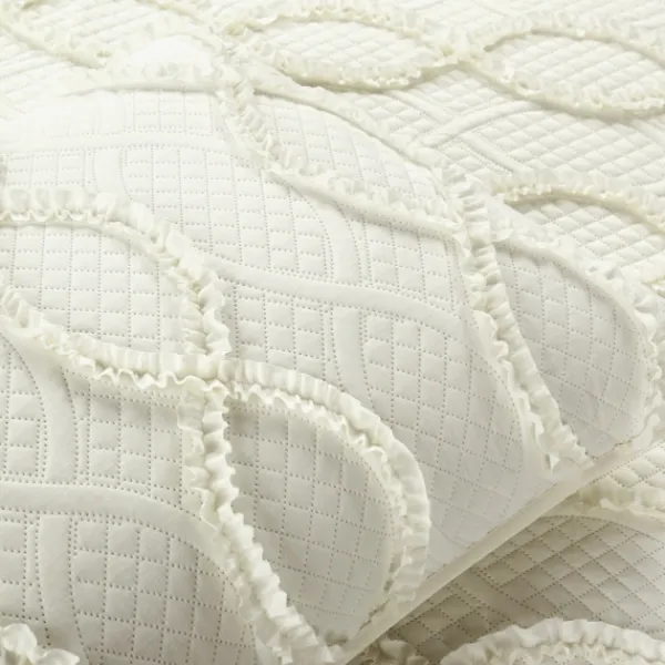 Quilts-Kirkland's Home Ivory Trellis Ruffles 3-Pc. King Quilt Set White