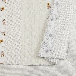 Quilts-Kirkland's Home Jessica Simpson Floral Endora King Quilt Set White