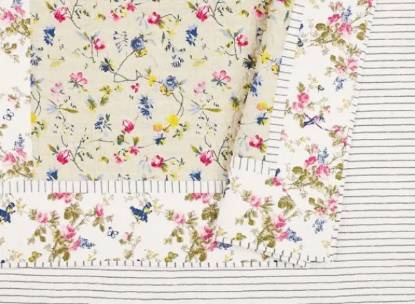 Quilts-Kirkland's Home Jessica Simpson Pink Phillipa King Quilt Set White/Pink