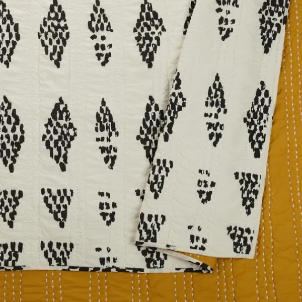 Quilts-Kirkland's Home Justina Blakeney Prosperity 2-Pc. Twin Quilt Set Black/White