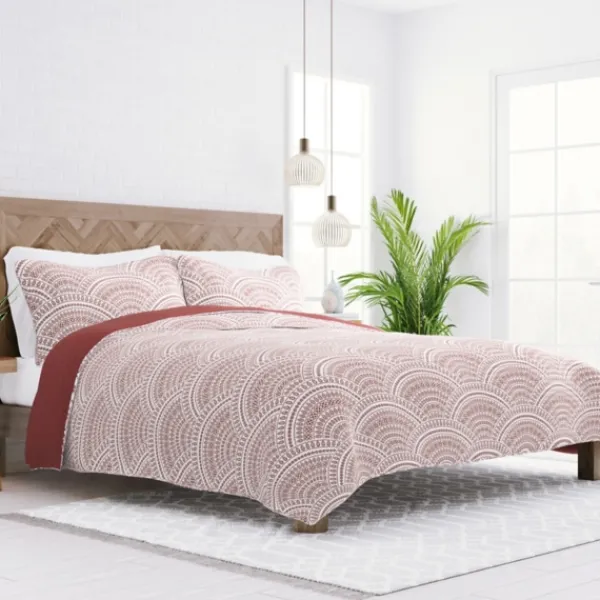 Quilts-Kirkland's Home Terra Scalloped Reversible 3-Pc. Queen Quilt Set Red/White